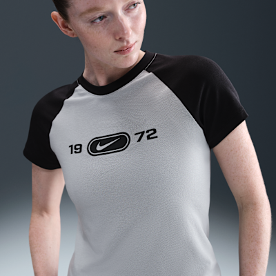 ★ Nike★ Sportswear Chill Knit Slim Graphic T-Shirt W Blac Nike Sportswear Chill Knit Black T-Shirt | Zumiez
